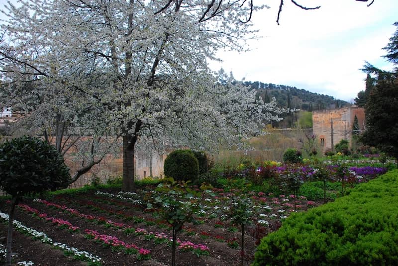 imagen de cuales son los otros palacios de la alhambra