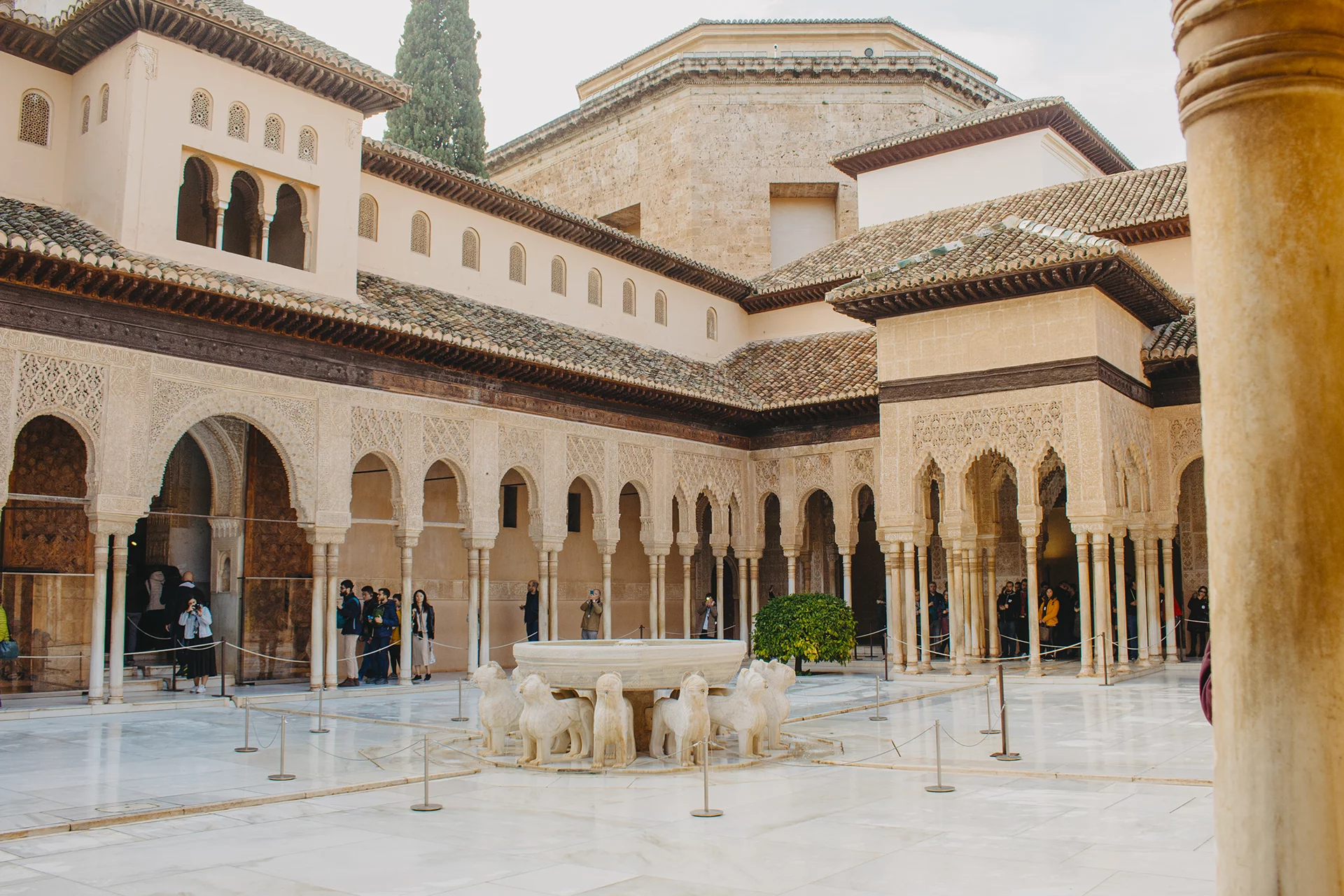 nasrid palace, lion fountain